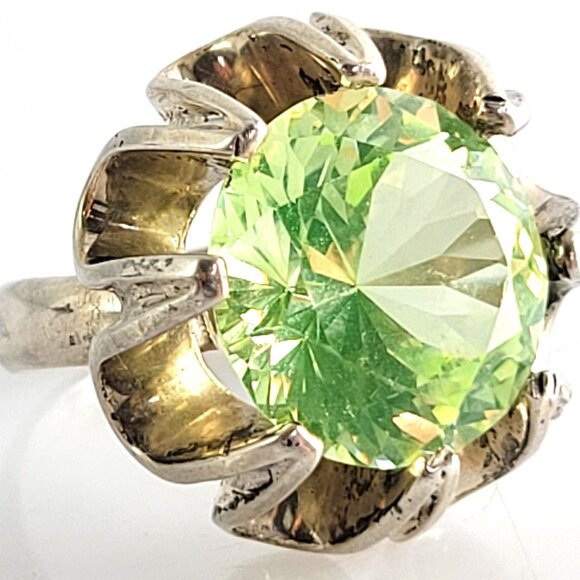 Meet your Posher, Emily - Picture 4 of 5